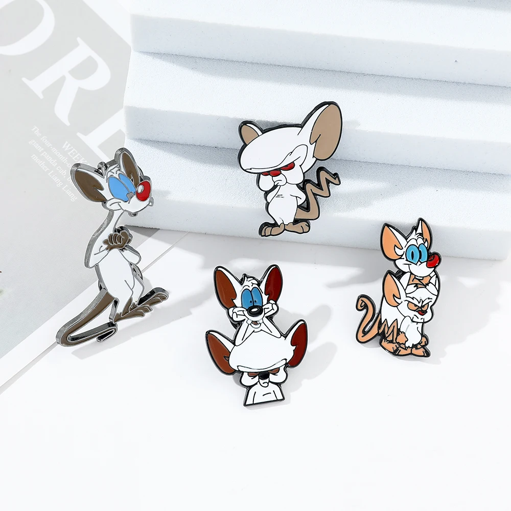 Enamel pins 4 Pcs Evil cat breast pin Funny white cat Enamel pin Metal paint badge Backpack clothing accessory