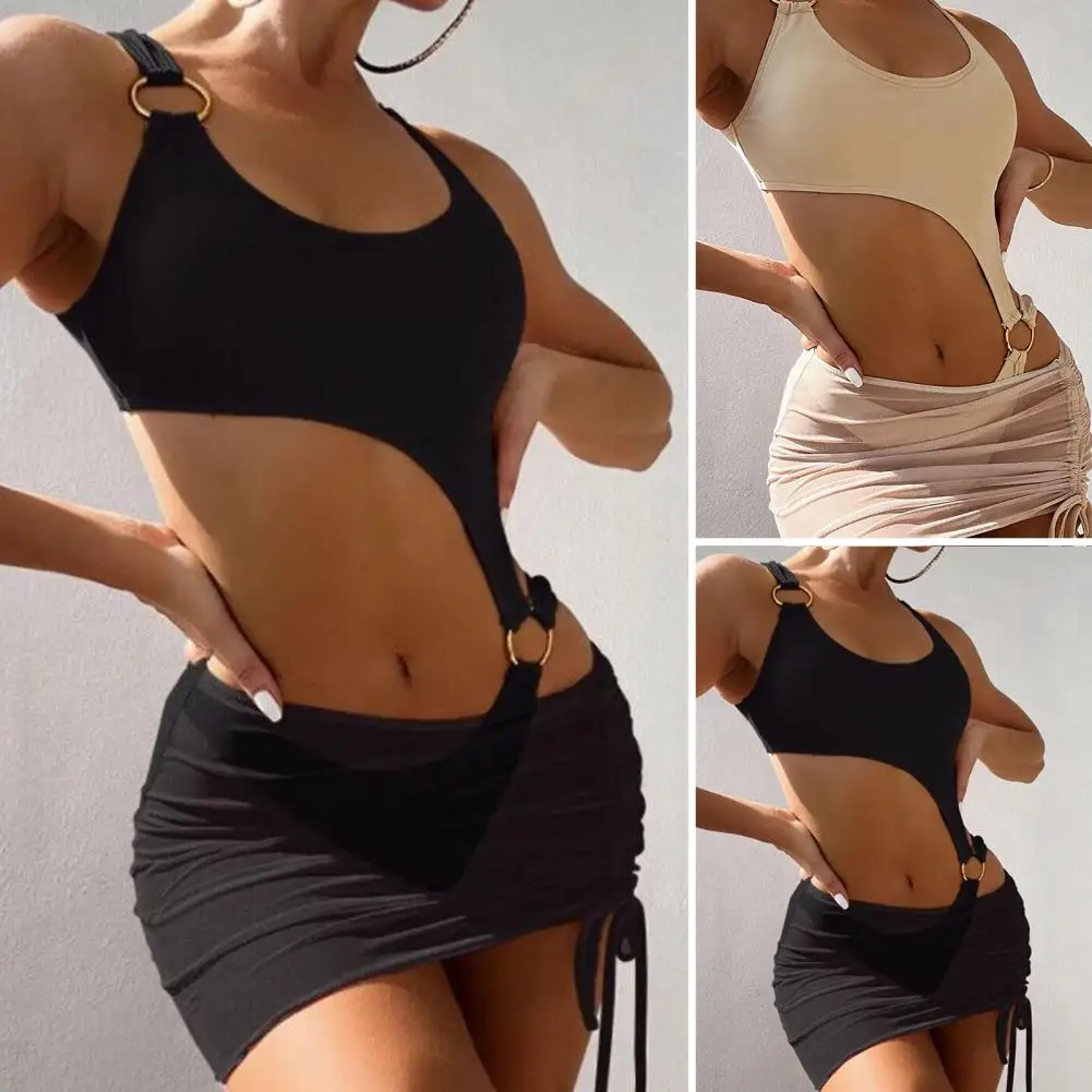 Цельный купальник-бикини