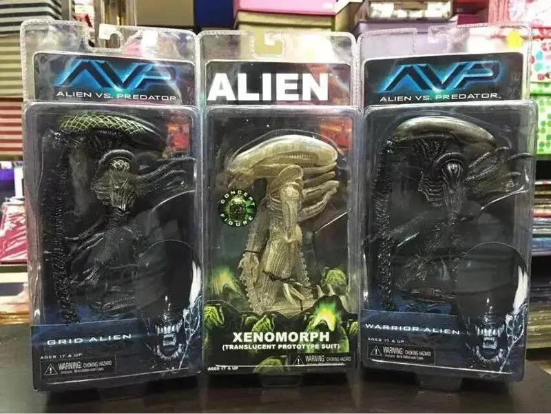 ALIEN VS. PREDATOR GRID ALIEN NECA ACTION FIGURE 18 CM STATUA
