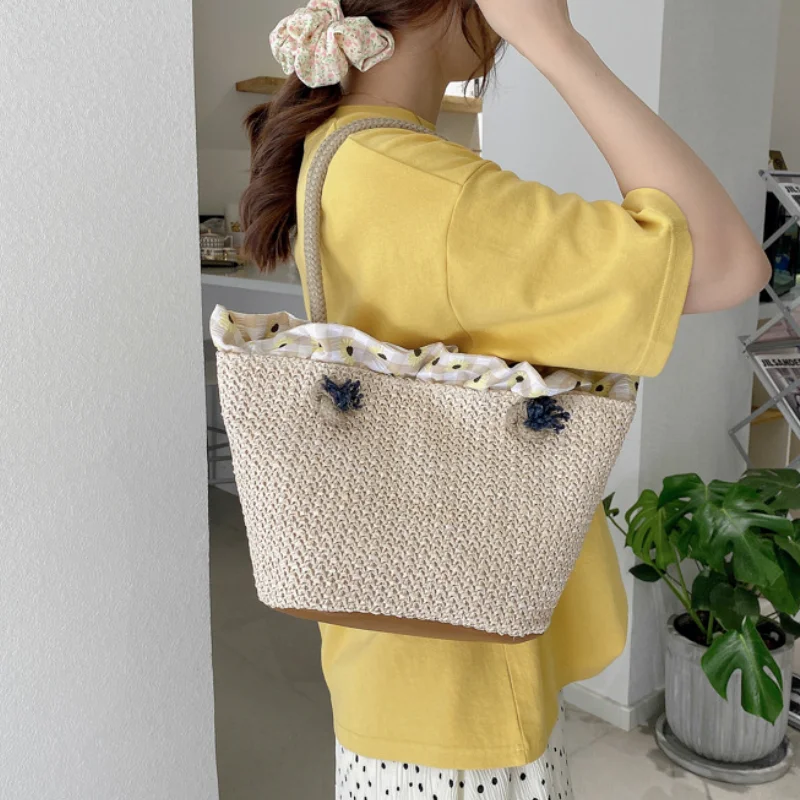 Women Straw Bags 2022 Summer New Pastoral Woven Shoulder Bag Simple Large Capacity Portable Lace Beach Bag