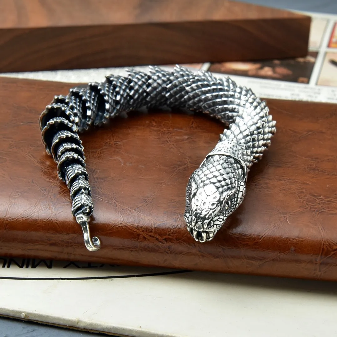 Vintage Punk Snake Bracelet Carving Lifelike Snake Scale Chain Bracelet for Men Animal Jewelry Accessories