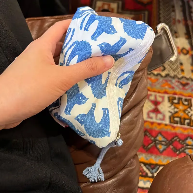 Cosmetic Bags in the Makeup Bag, Storage Makeup Bags, Small Blue Cat Makeup Bags with Handles, Lipstick Coin Purses, Cute Small Storage Bags, Earphone Cases, Cushion Makeup Bags, Sanitary Napkin Organ - 5