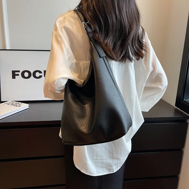 

Женская Черная вместительная сумка-хобо из искусственной кожи, функциональная большая женская сумка на плечо для поездок, повседневный хозяйственный мешок с ручками сверху