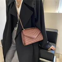 Sac à bandoulière Chic en cuir Pu, matériel doré, sangle en chaîne polyvalente, fourre-tout de luxe classique pour femmes, usage quotidien 5