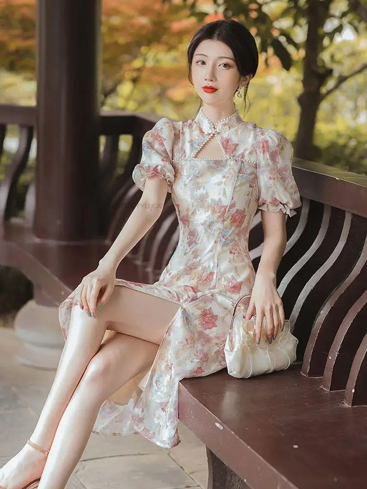 Рисунок 2 - Элегантное женское платье Ципао в китайском стиле