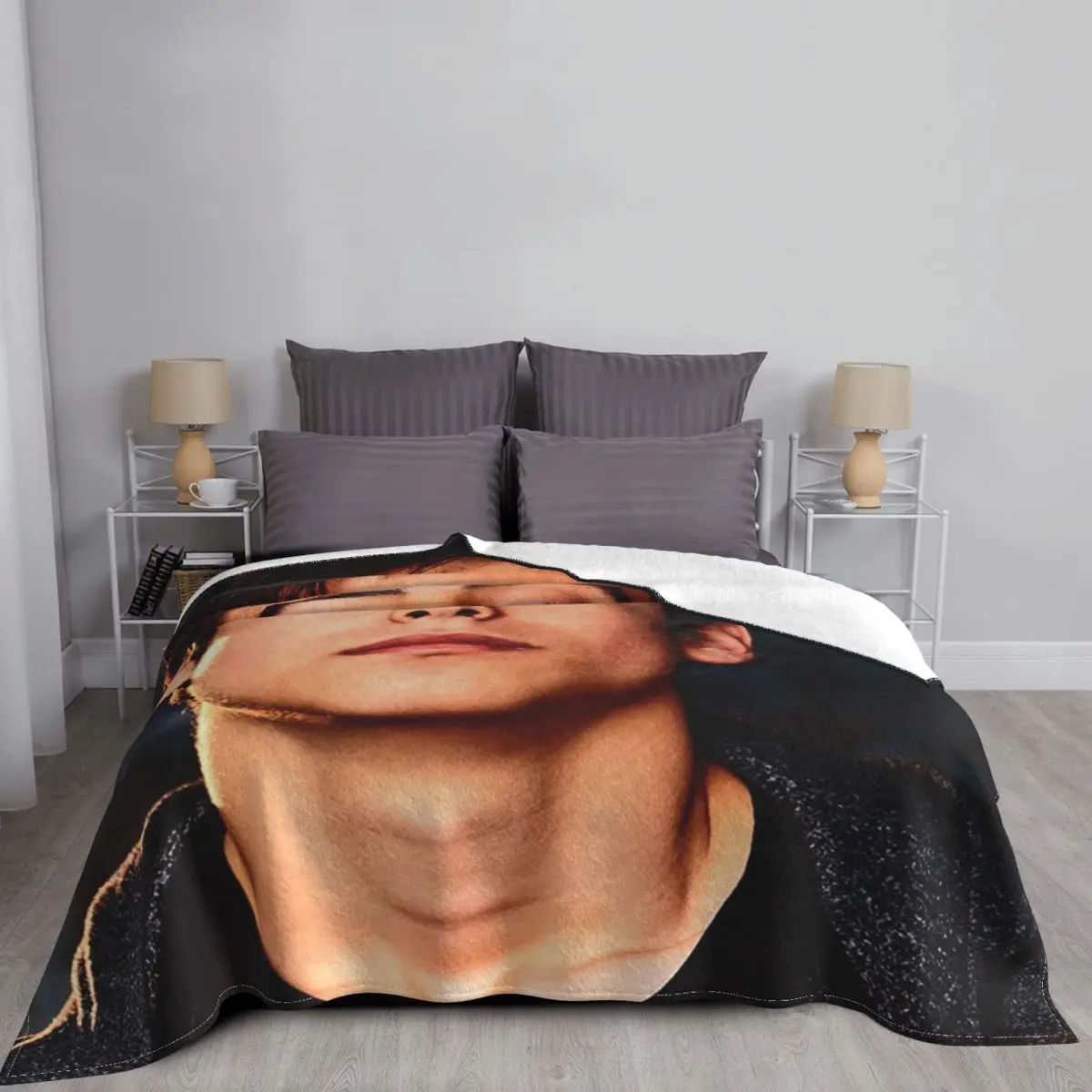 Aidan Gallagher-ø ܿ , ѹ 5  ޴ 淮  , Ȩ  ħ뺸