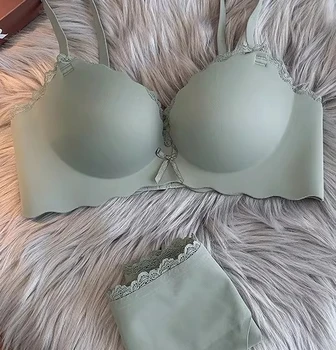 green-only-suit