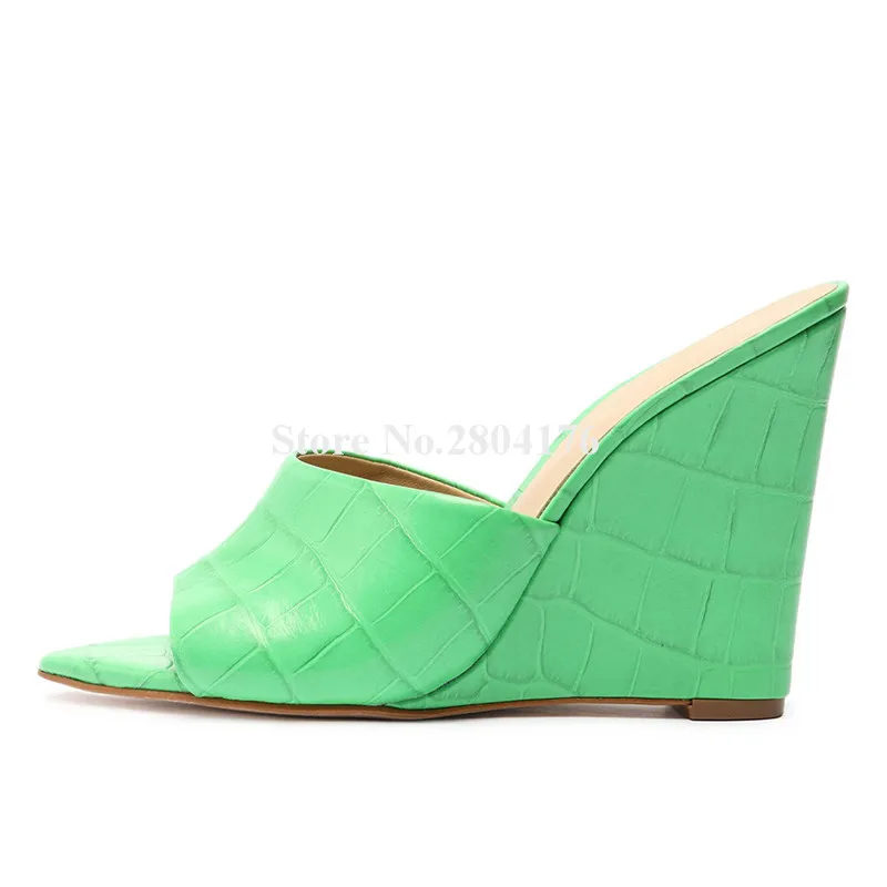 

Sexy Crocodile Pattern Leather Wedge Slippers Women Newest Pointed Open Toe Green Pink Black Wedges Big Size Ladies Wedge Sandal