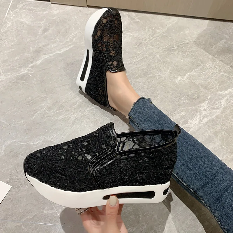 Classic Black Embroider Sneakers for Women - Uniqwear