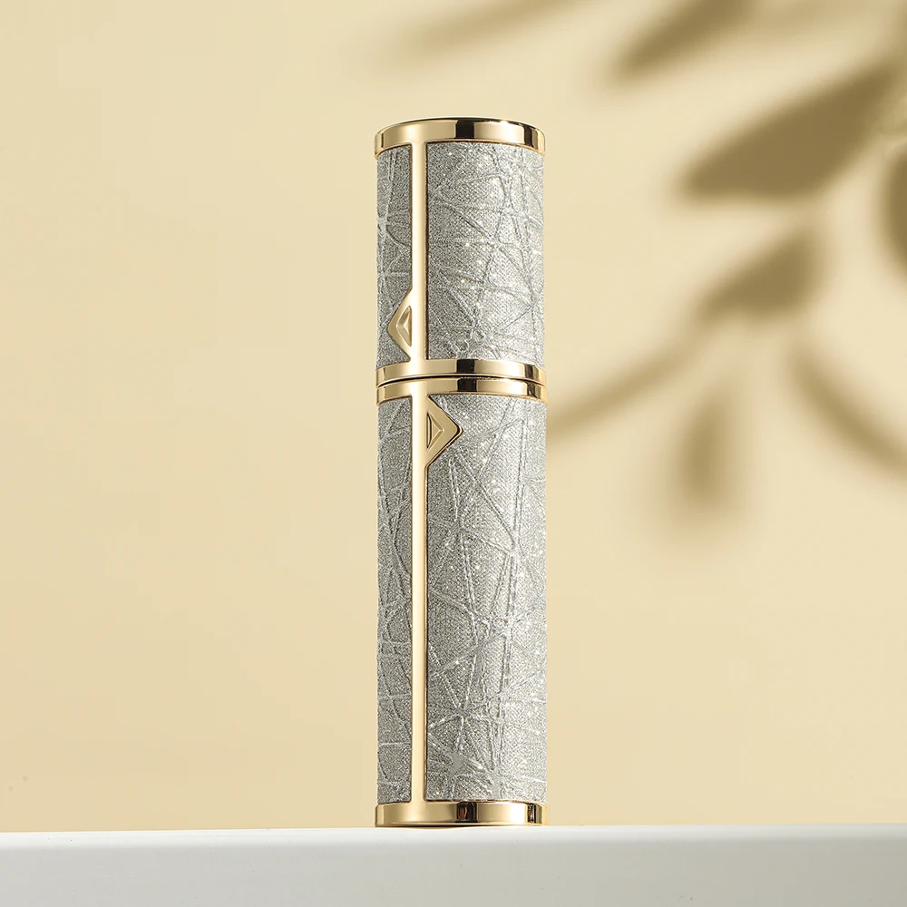 5ML Portable Compact Leather Perfume Bottle Multipurpose Sprayer Refillable Empty Perfume Atomizer for Travel Spray Bottle 1PC 15 Sa6941928bb4f4d71a743de06f75f7260R