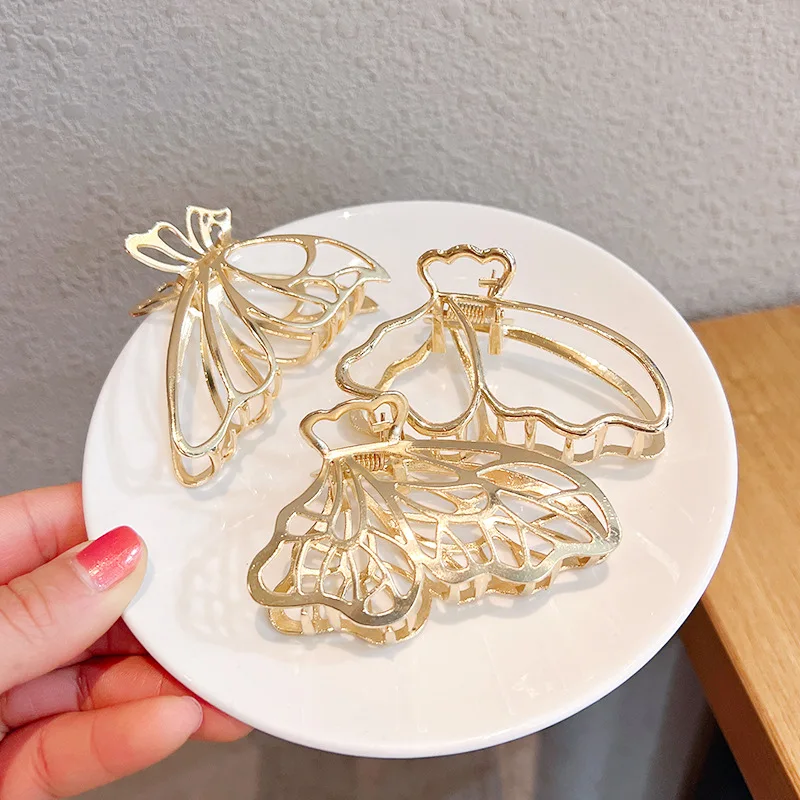 

Fashion Butterfly Hair Claw Clips Hollow Zinc Alloy Golden/Silvery Butterfly Hair Clips Woman Hair Accessories