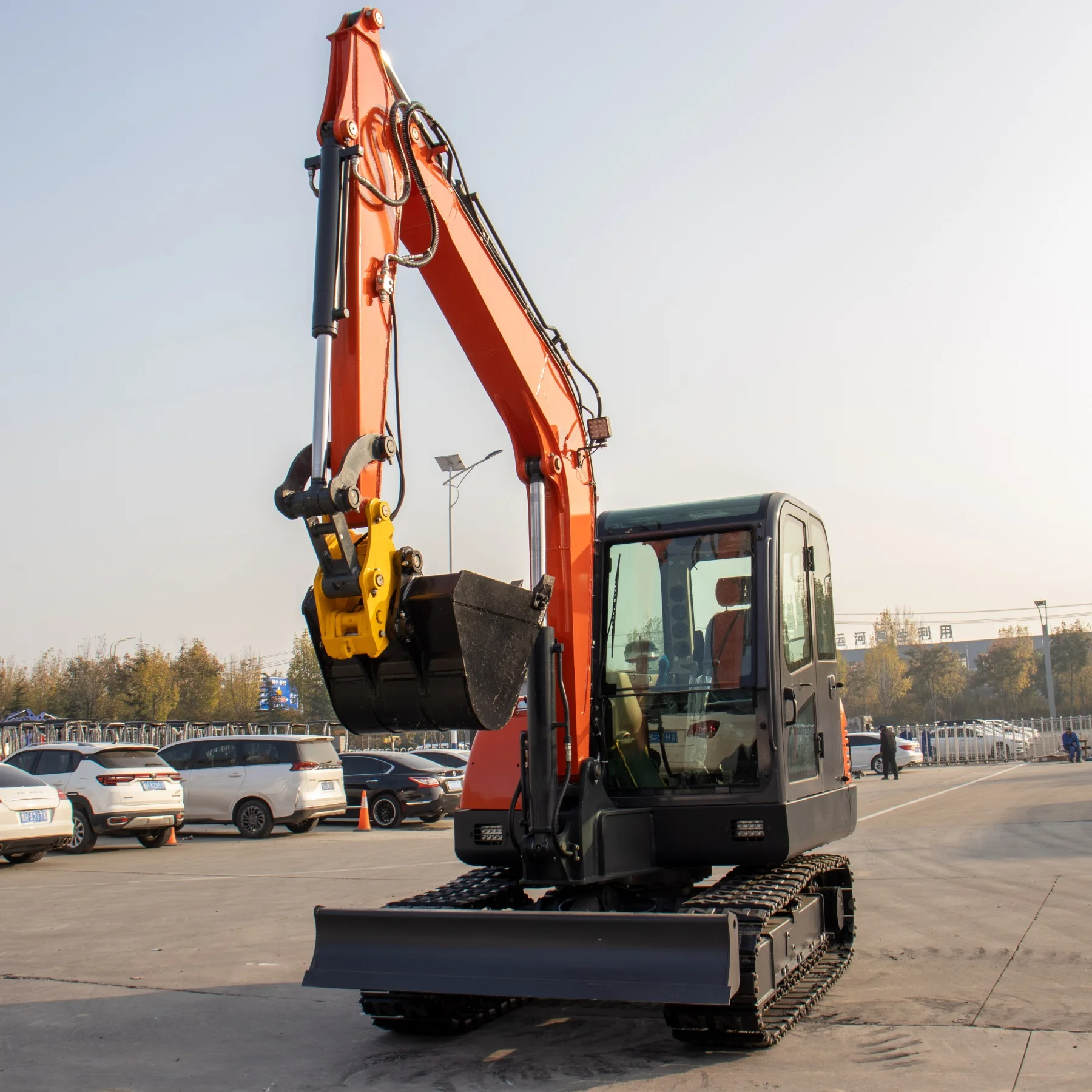 Рисунок 3 - Автоматический гидравлический мини-Гусеничный