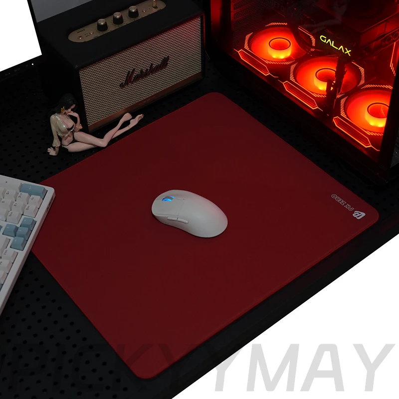 Premium White Gaming Mouse Pad - Speed & Control Desk Mat