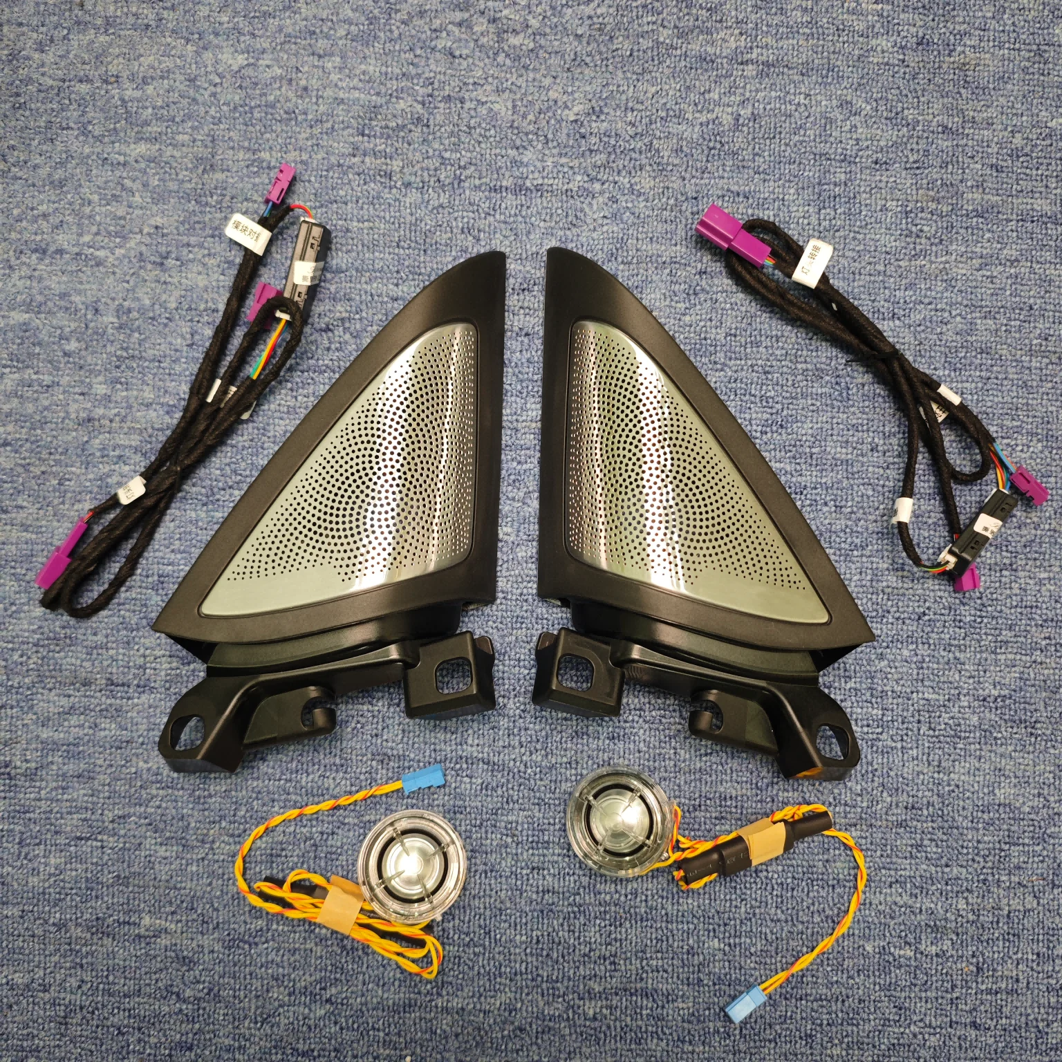 삼각형 도어 실버 메탈 고급 장식 트위터 LED 커버 (BMW G22 G23 G26 G82 차량용) 혼 글로우 오디오 키트 스피커 개조