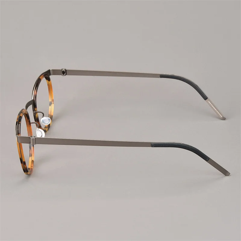 Denmark Ultralight Retro Round Glasses Frame Men Women 9704 Fashion Screwless Eyeglasses Titanium Acetate Oculos Classic Design
