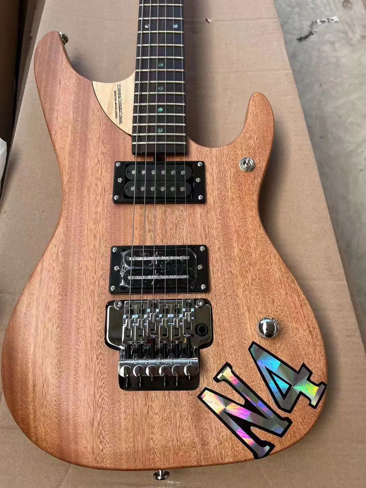 Extreme Nuno Bettencourt N4 ギターピック Washburn Nuno Bettencourt Signature N4AUTHENTIC Electric