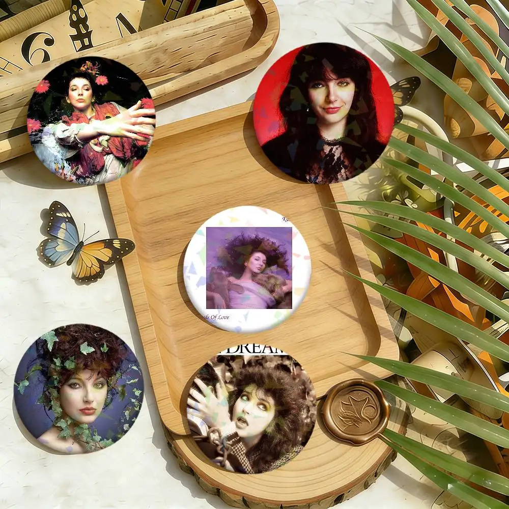 singer k-Kate Bush 배지 핀 브로치 배낭 장식 액세서리 팬 기념품 선물..