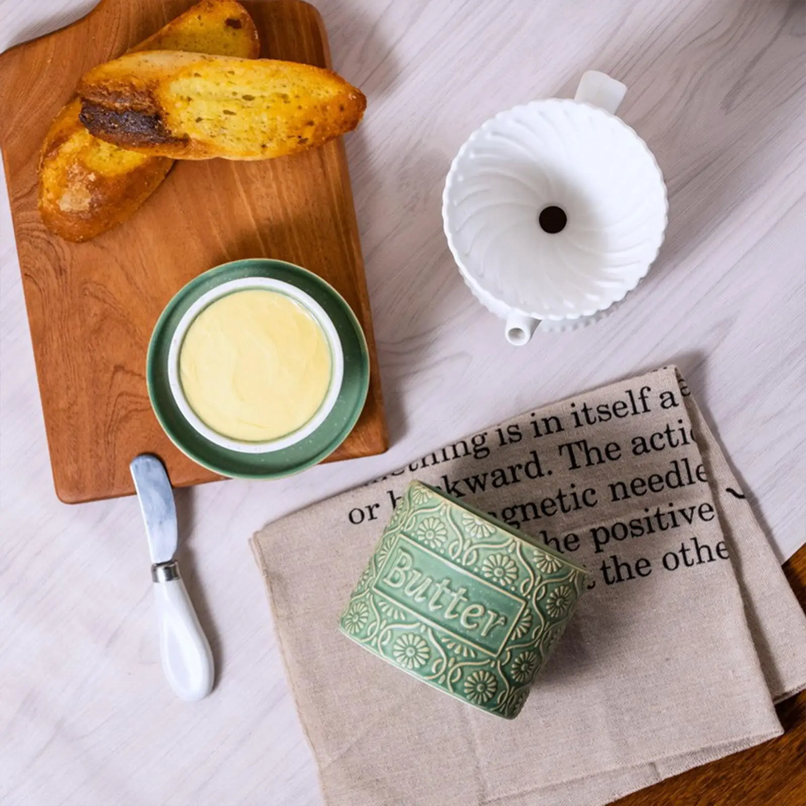 Ceramic Butter Bell Crock French Butter Dish with Lid for Countertop Porcelain Cheese Storage Box Kitchen Food Organizer