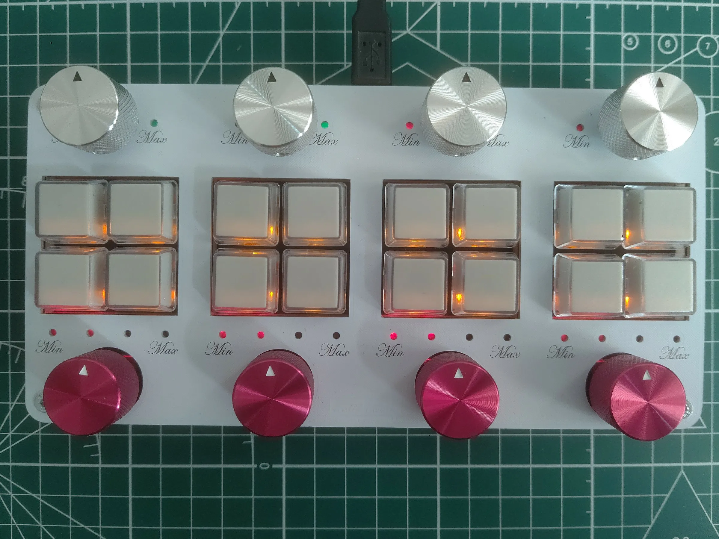 メディアコントローラー QLab controller