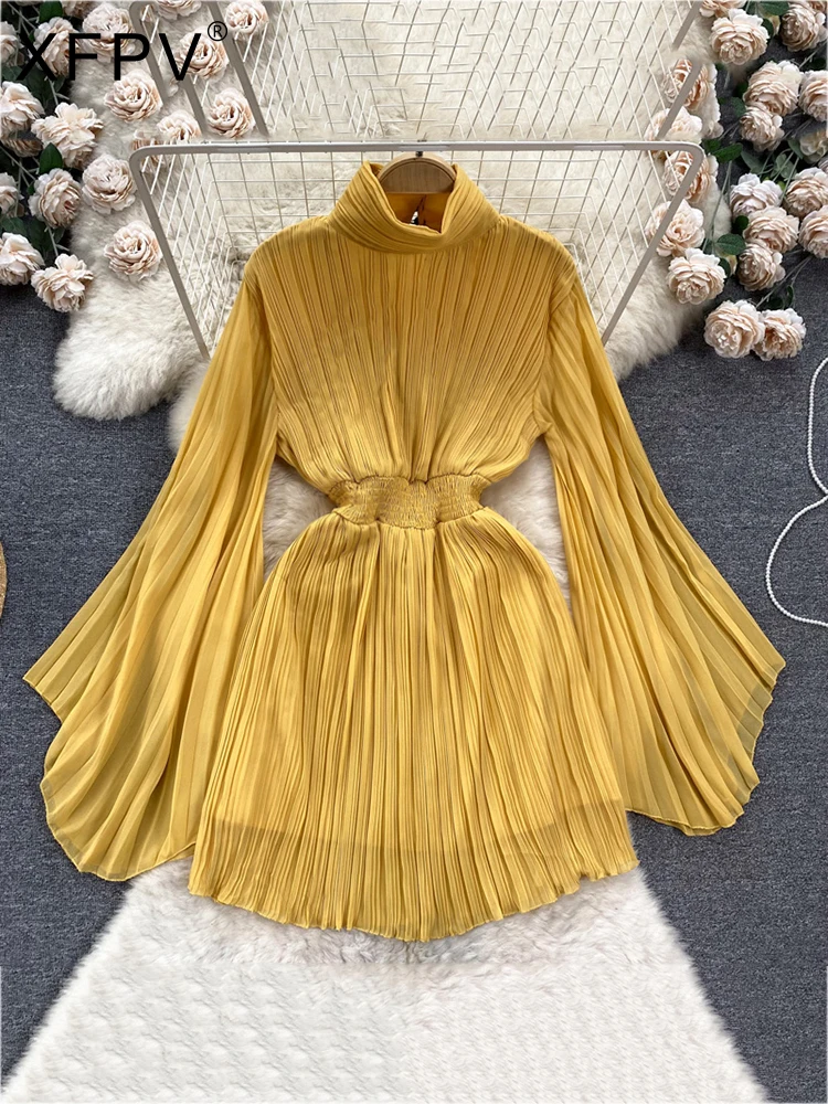 Vestido plisado de falda doble con tirantes y lazo Salvia Tallas Grandes
