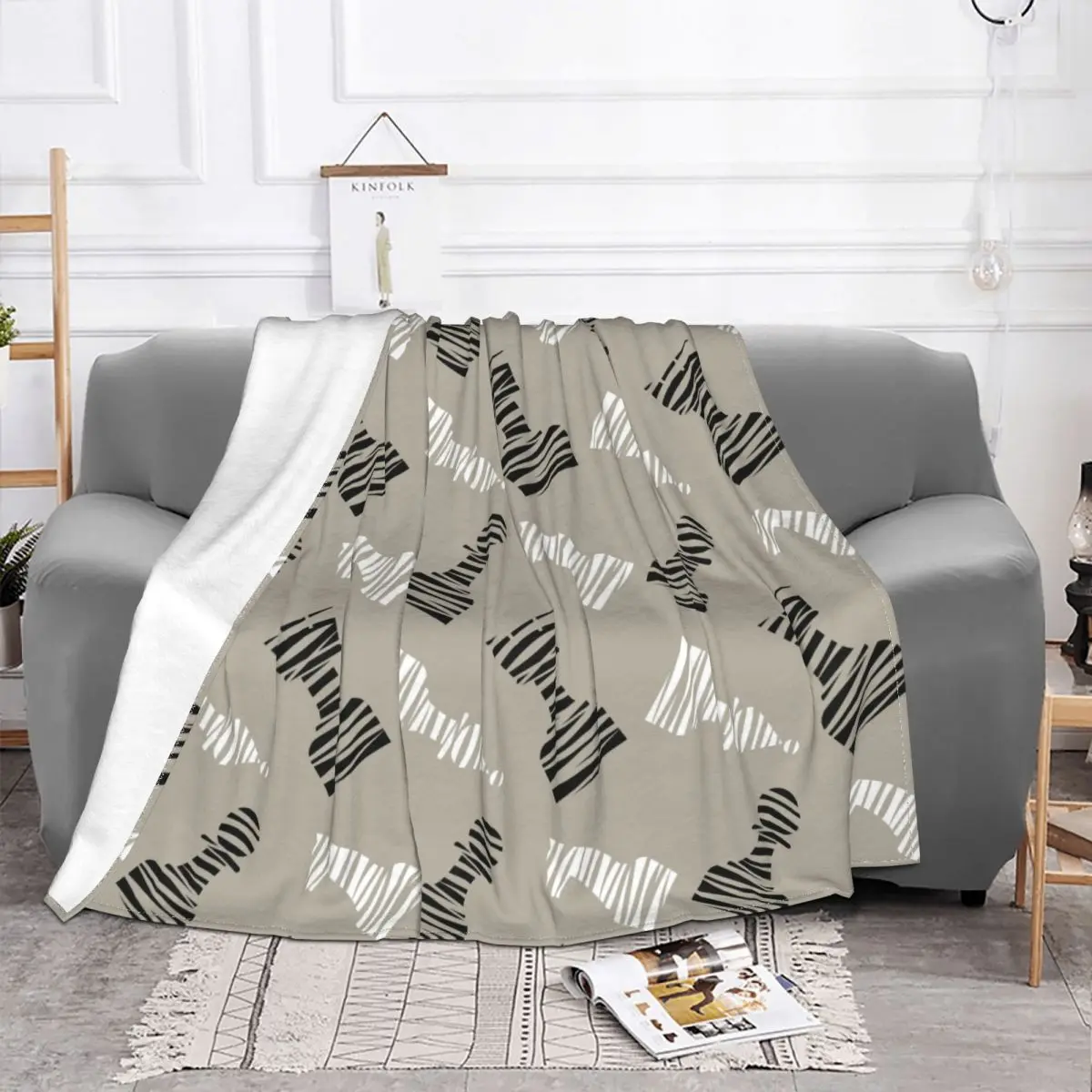 Black And White Chessmen Chess Blankets Fleece Decoration Multifunction Warm Throw Blanket for Sofa Bedroom Bedding 
