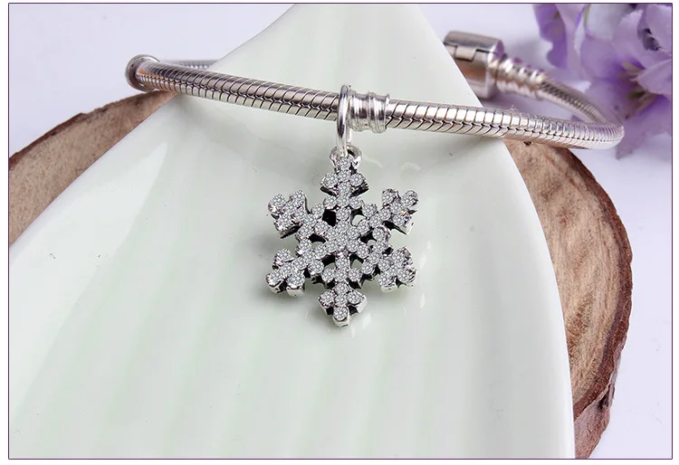 3106746039_2045298408