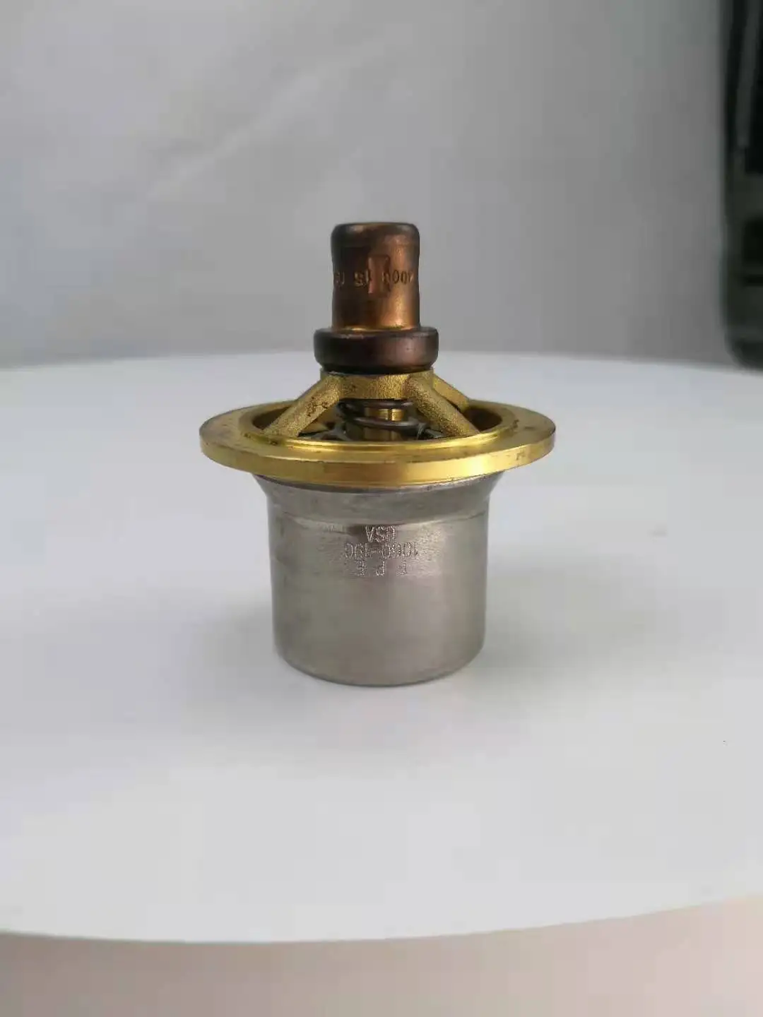 Suitable for Sullair screw air compressor temperature control valve 02250103-562 1202586902 1202 5869 02 atlas copco air compressor thermostatic valve kit outer dia height 45 64 opening temperature 60 degree c