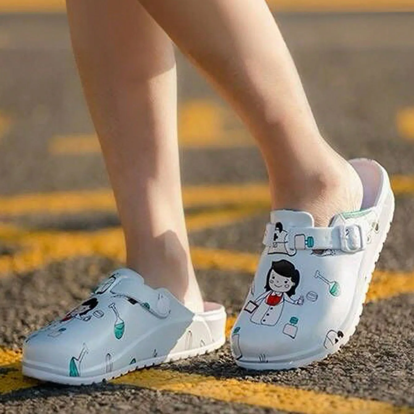 Medical Shoes EVA Non-slip Laboratory Doctor Clogs Non-slip Nurse Surgical Slides Casual Beach Womens Indoor Work Slippers 3