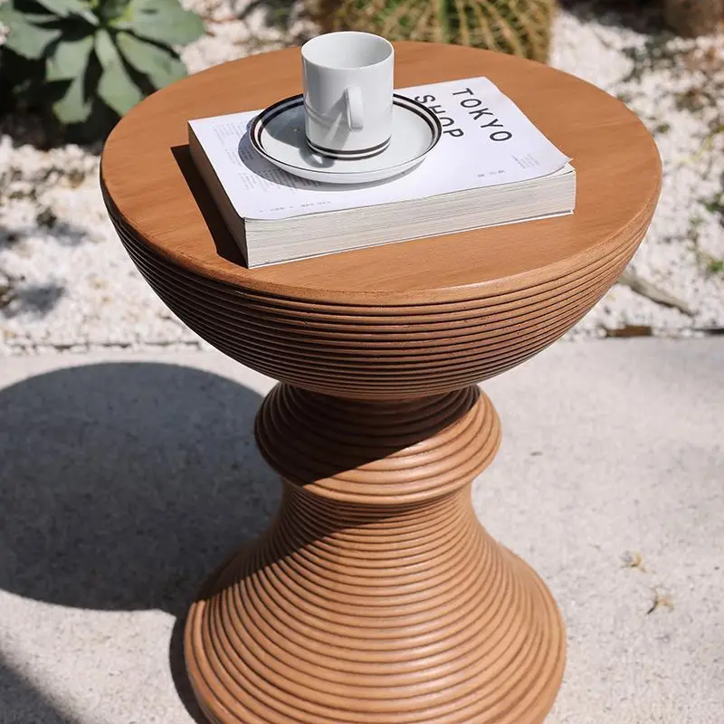 طاولة قهوة جانبية دائرية خشبية بتصميم شمالي عتيق،...