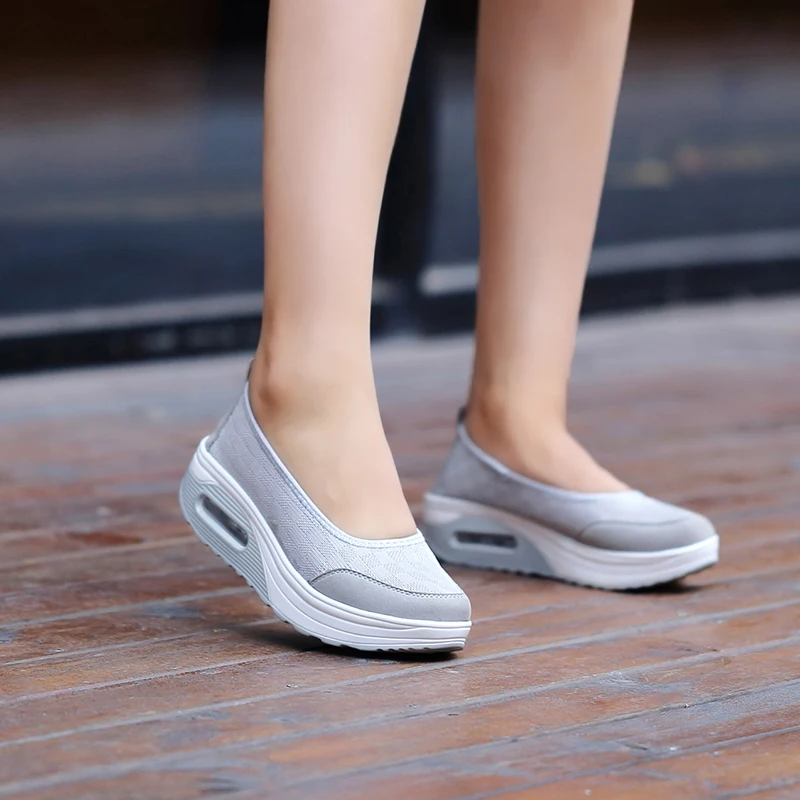 Spring and summer new comfortable casual women's shoes Fashion soft sole breathable women's shoes plus size lazy shoes for women