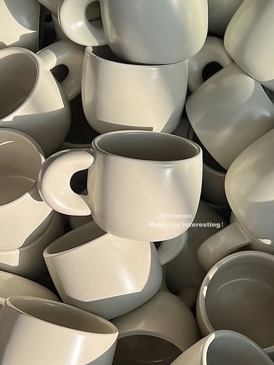 

Short, chubby, round, cute mug, simple, solid color matte ceramic coffee cup, water cup