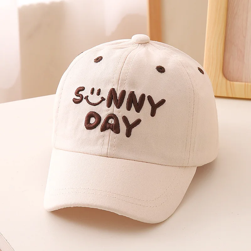 Рисунок 4 - 2 версии, летняя детская бейсболка с вышитыми буквами