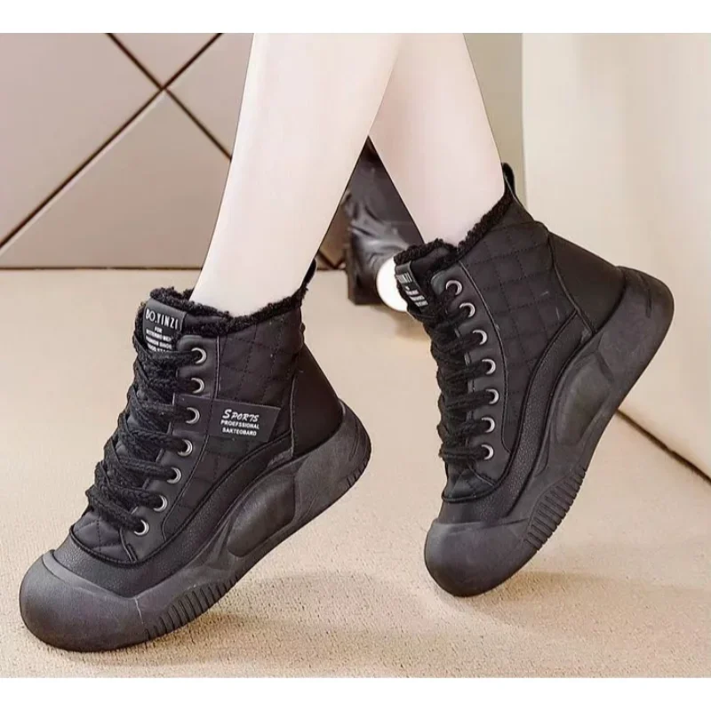 Autumn and Winter New   with Thick Velvet and High Contrast Thick Bottom Snow Sports and Leisure Non slip Cotton Boots 3