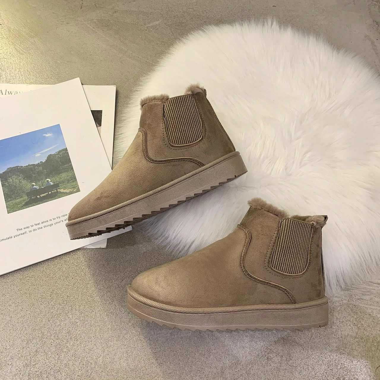 Winter Women Snow Boots Plush Warm Non Slip Waterproof Ladies Flats Sneakers Casual Slip on Female Ankle Boots Botas Mujer
