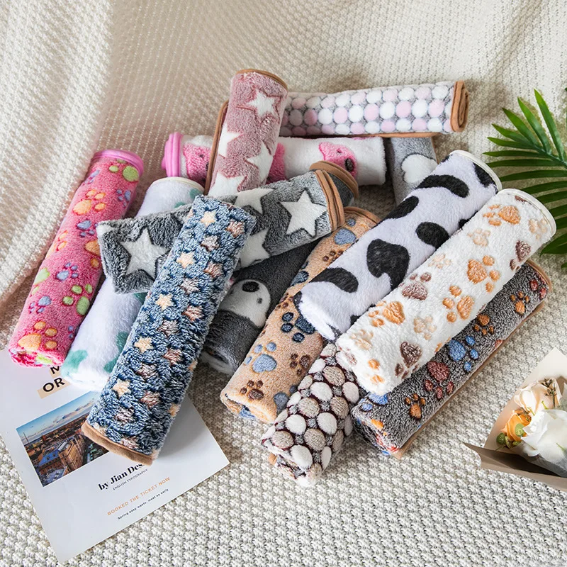 Pet Blanket Coral Fleece Pet Sleeping Blanket Soft Fluffy Dog Cat Cover Warm Breathable Comfortable Sleeping Sheet Mat