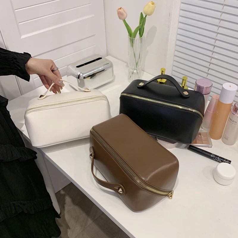 Luxury Mens Wash Bag Womens Toiletry Bag Travel Ladies Make Up Cosmetics Bag