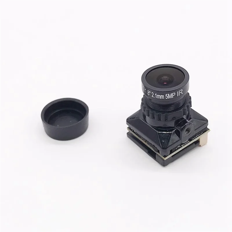 Câbles et connecteurs de la caméra FPV 1800TVL Super WDR Starlight 1/8 Pouce pour installation.