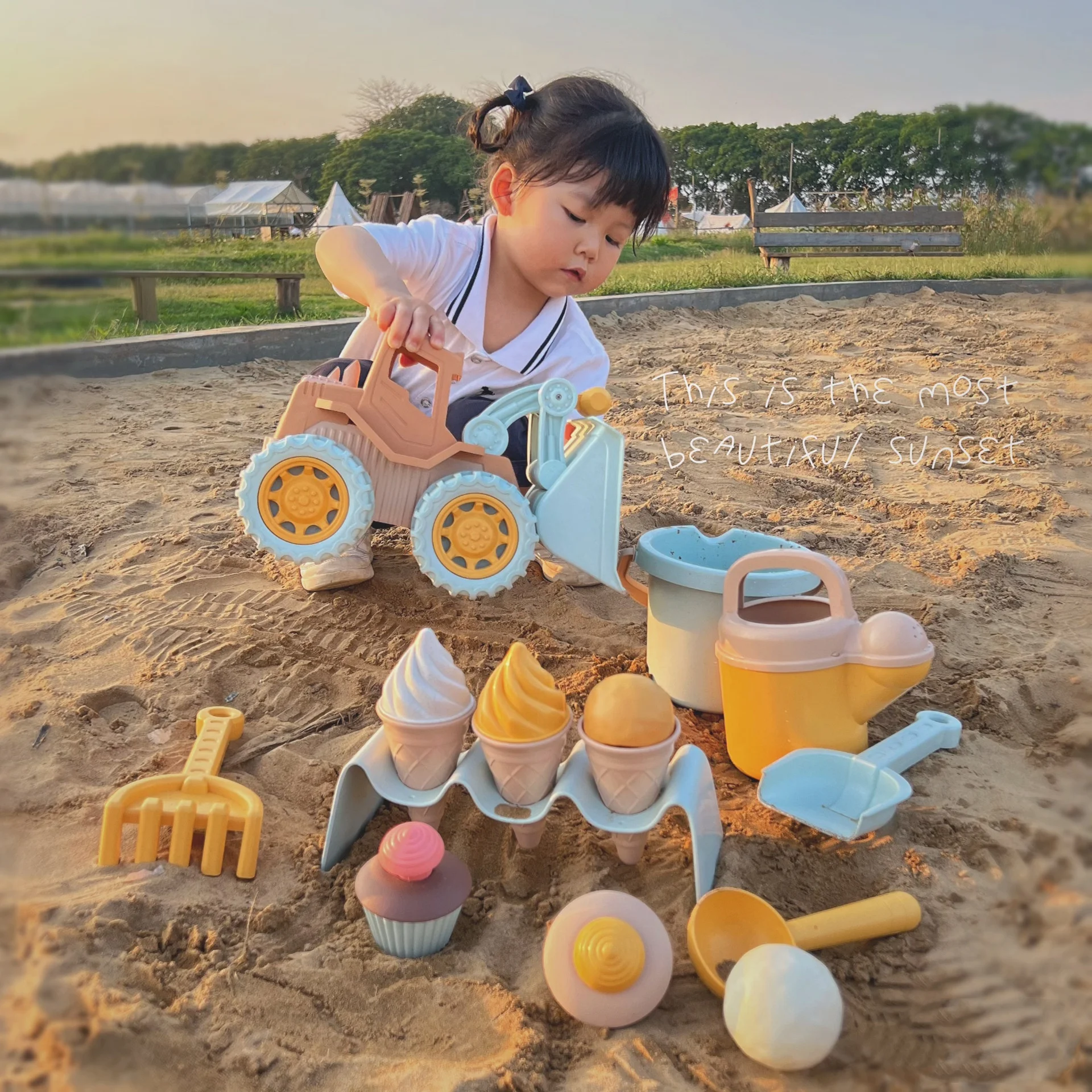 Children's Toys Beach Bucket Set Hold Sand Has Digging Tools Can Also Be Used For Watering Flowers_voghion.com