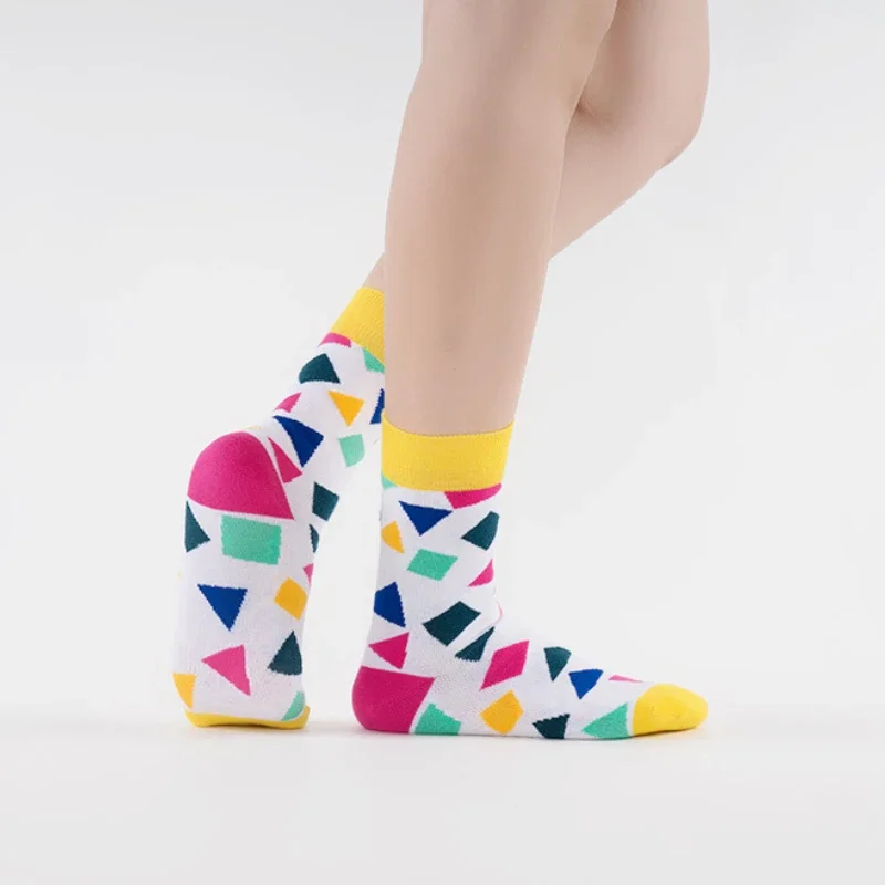 Рисунок 2 - Модные носки для женщин