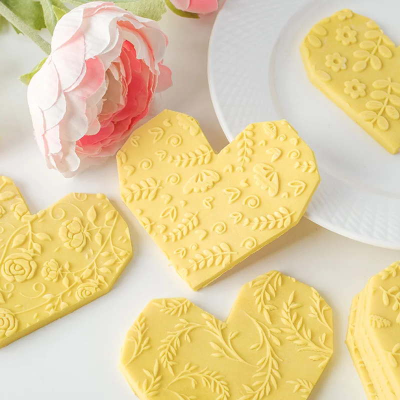 Wooden Spring Pattern Rolling Pin for Baking Cookies