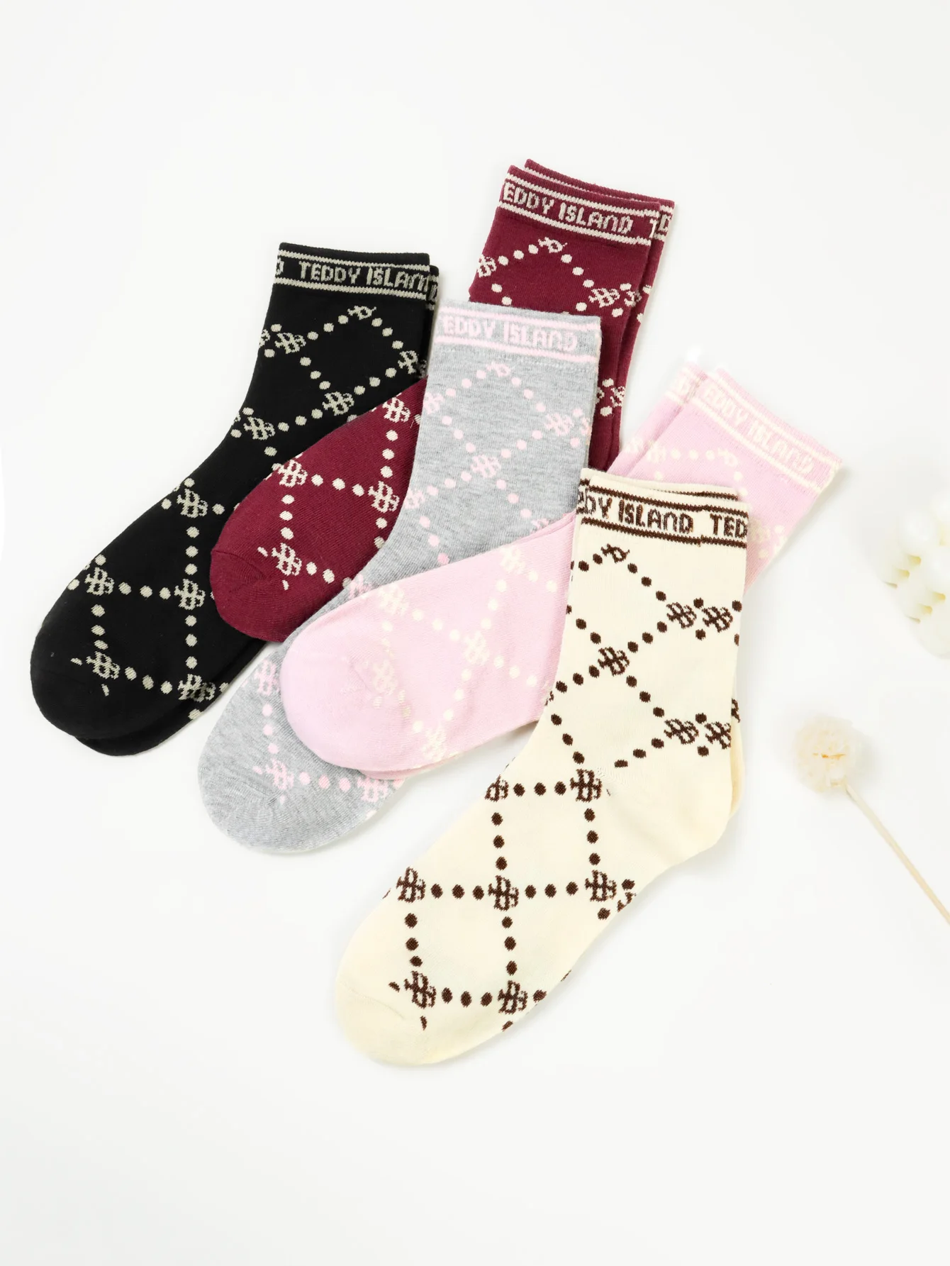 جوارب نسائية ماركة تيدي بير ناعمة ومريحة، تصميم كعب ثلاثي الأبعاد لجميع المواسم، مقاس مضاد للانزلاق، مثالي للاستخدام اليومي