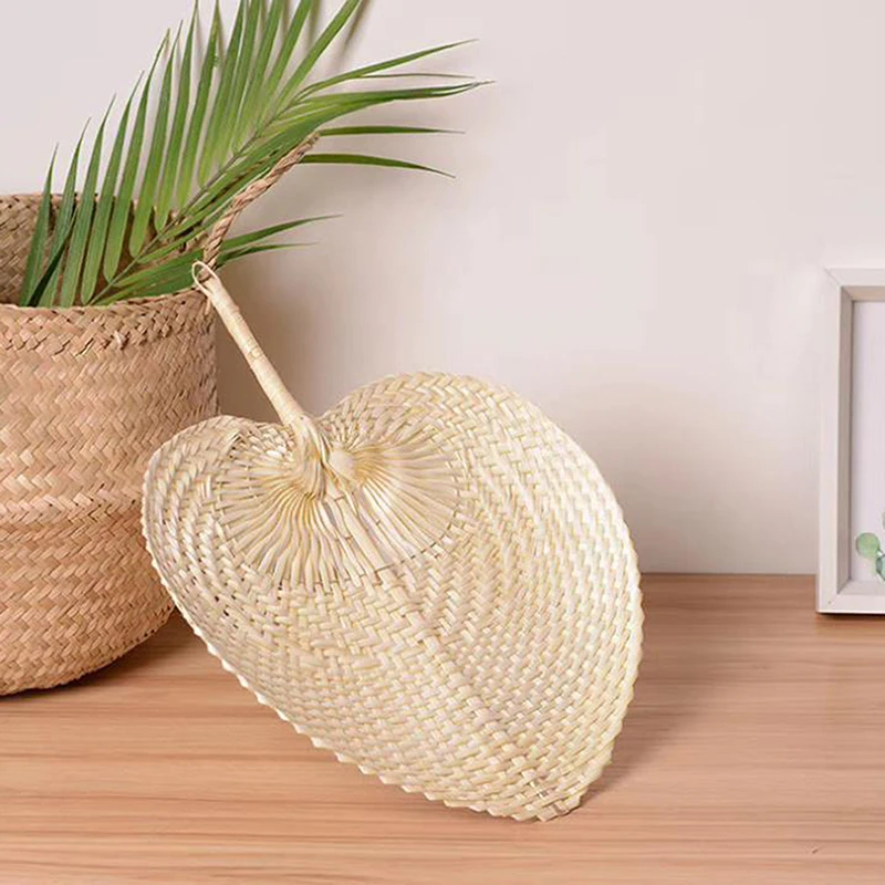 Description Picture 4 of itemSummer Handmade Straw Woven Fans DIY Heart Shaped Bamboo Woven Fan Artificial DIY Woven Cooling Fan Home Decoration