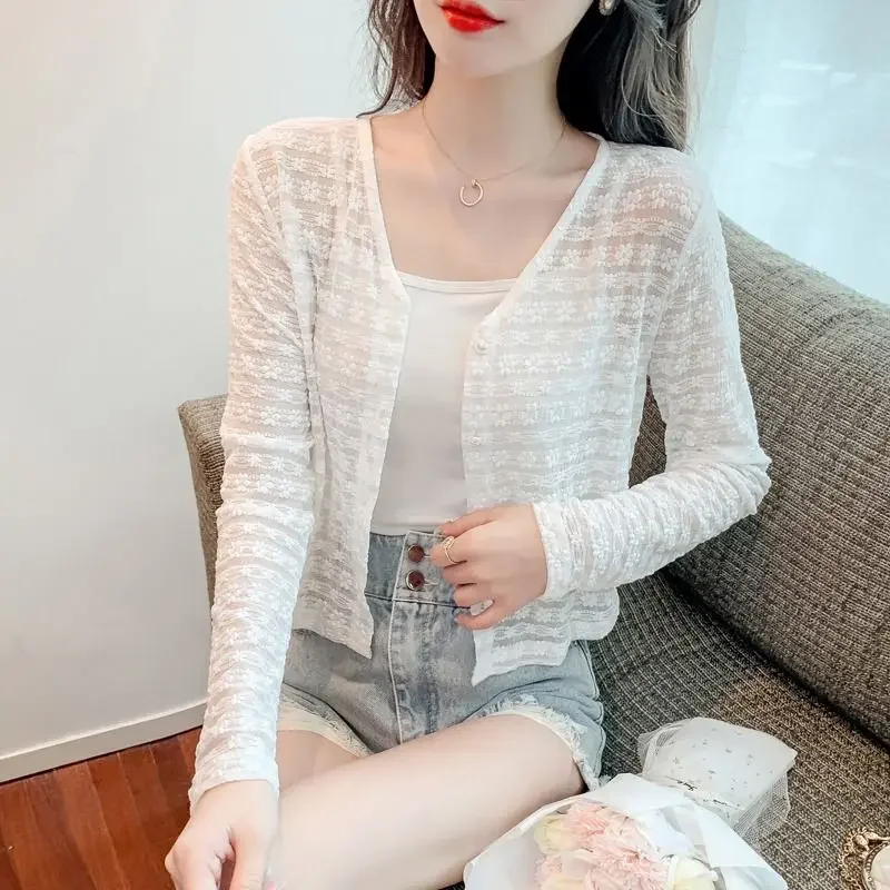 

Woman V-neck Long Sleeve Jacket Female Hollow Lace Tops Ladies Jacket Cardigan Thin Sunscreen Air Conditioning Shirt Coat G137