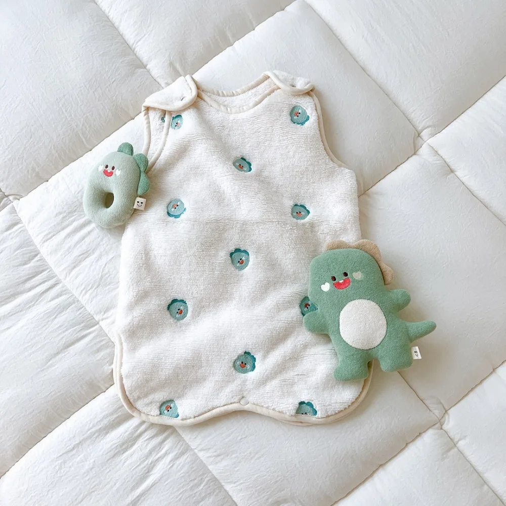 

Cartoon Baby Plush Cotton Gauze Sleeping Bag Sleeveless Vest Anti-kick Sleepsack for New Born Autumn Winter Girl Boy Gowns