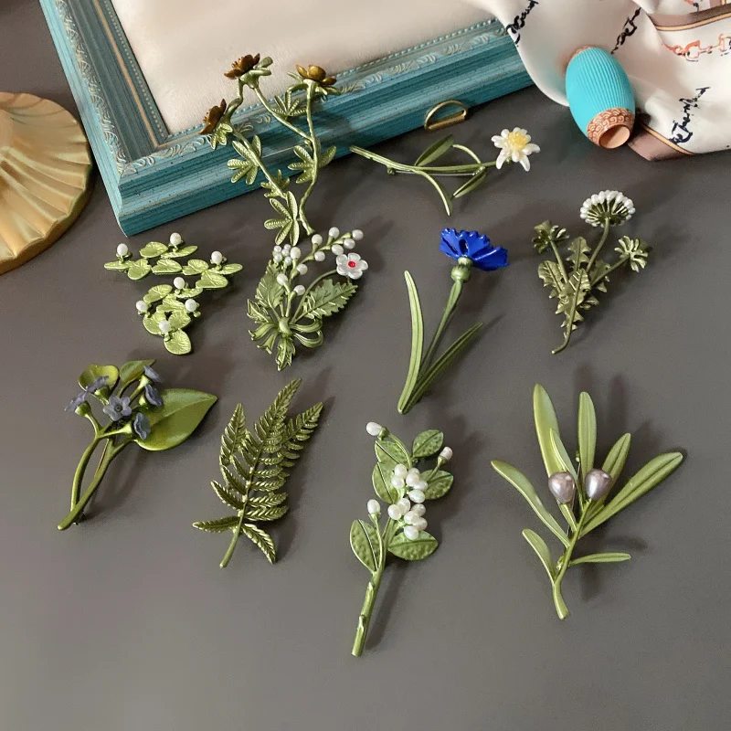Spilla Smaltata Vintage Foglie E Fiori – Accessorio Donna Unico In Ottone E Smalto