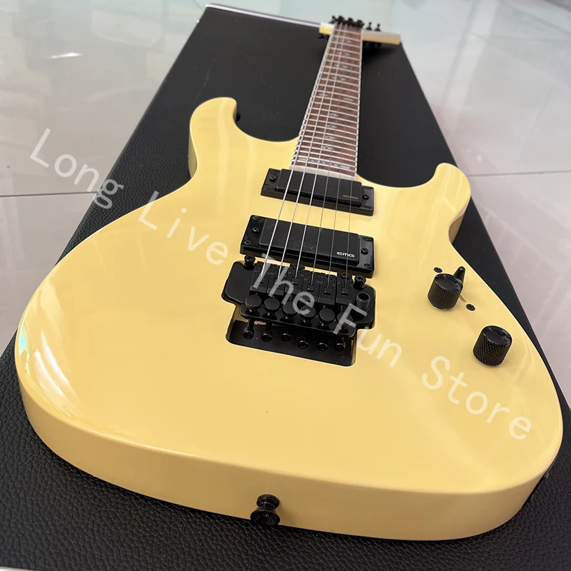 

Luminous classic electric guitar, tremolo system, 24 tone fingerboard, professional level, free door-to-door delivery.