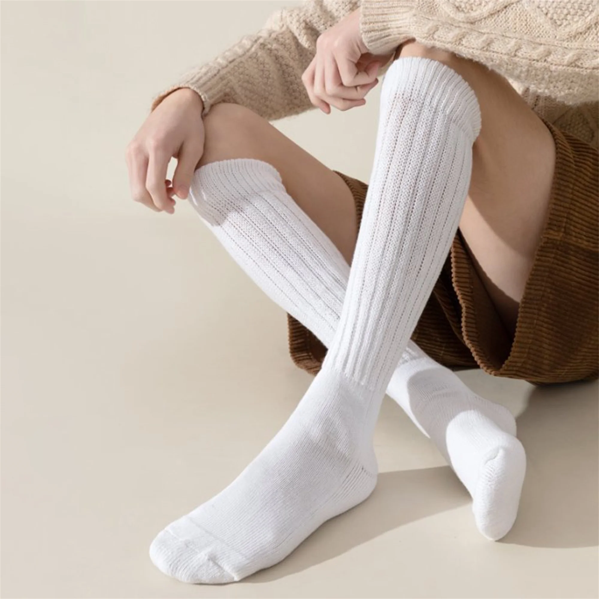 Stylish Men s Solid Color Knee High Tube Socks for Fashionable and Warm Over the Calf Long Socks Look