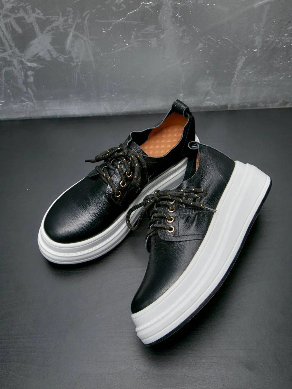 Krazing Pot Soft Natural Leather Round Toe High Bottom Lace Up Sneakers Solid Concise Style Leisure Women Vulcanized Shoes L26