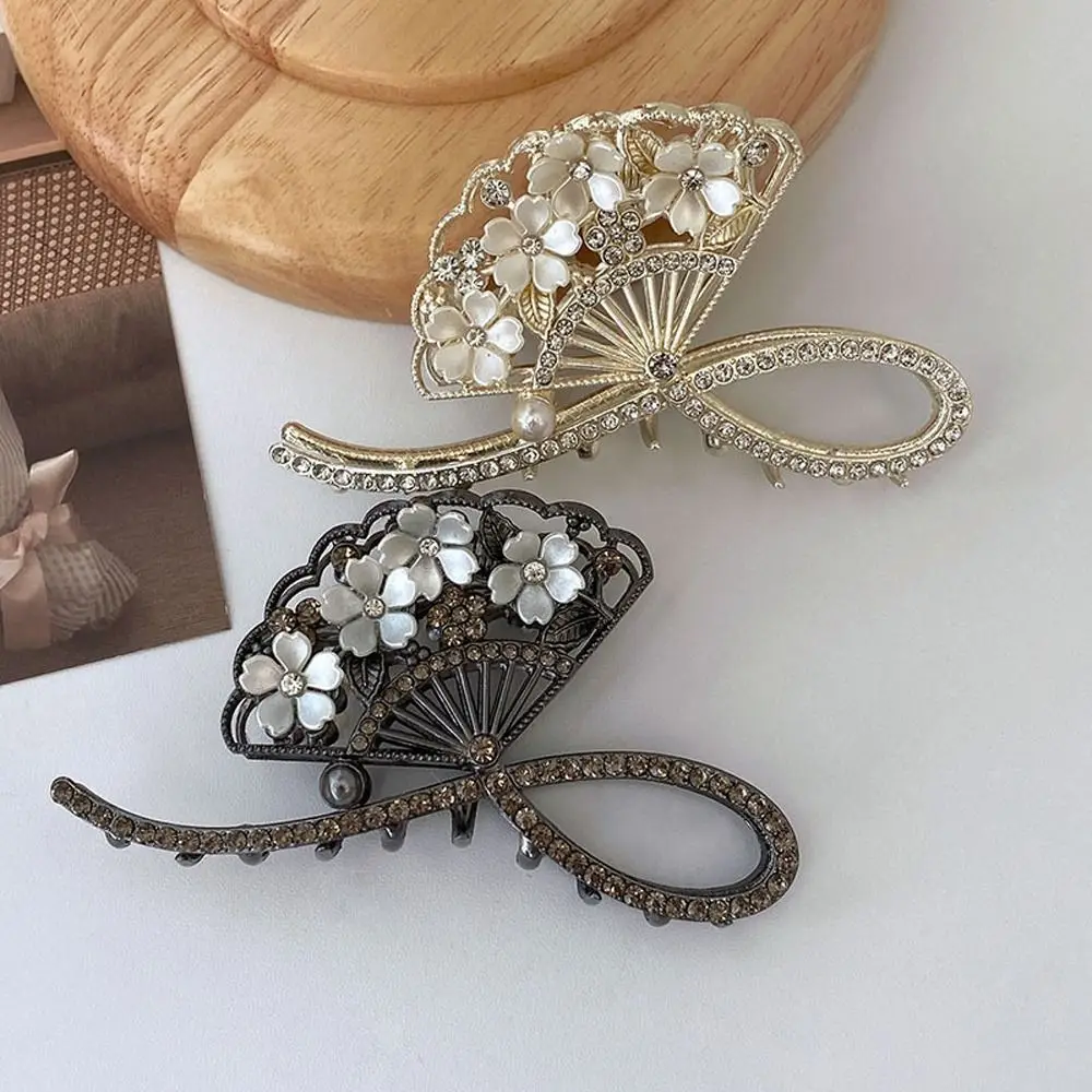 

Zircon Ponytail Holder Fashion Headwear Large Hairpins Flower Korean Shark Clip Fan-shaped Hair Claw Women Hair Clips