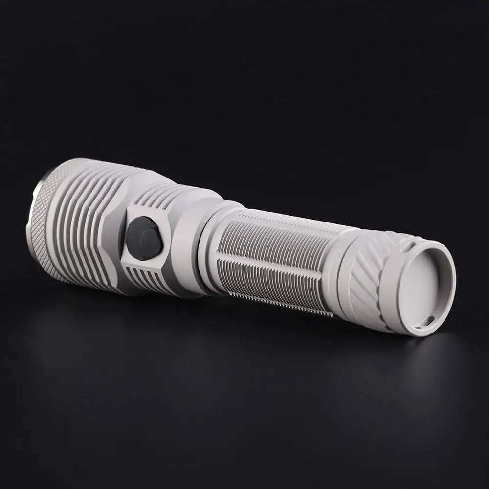 Convoy M21F MAO 21700 손전등